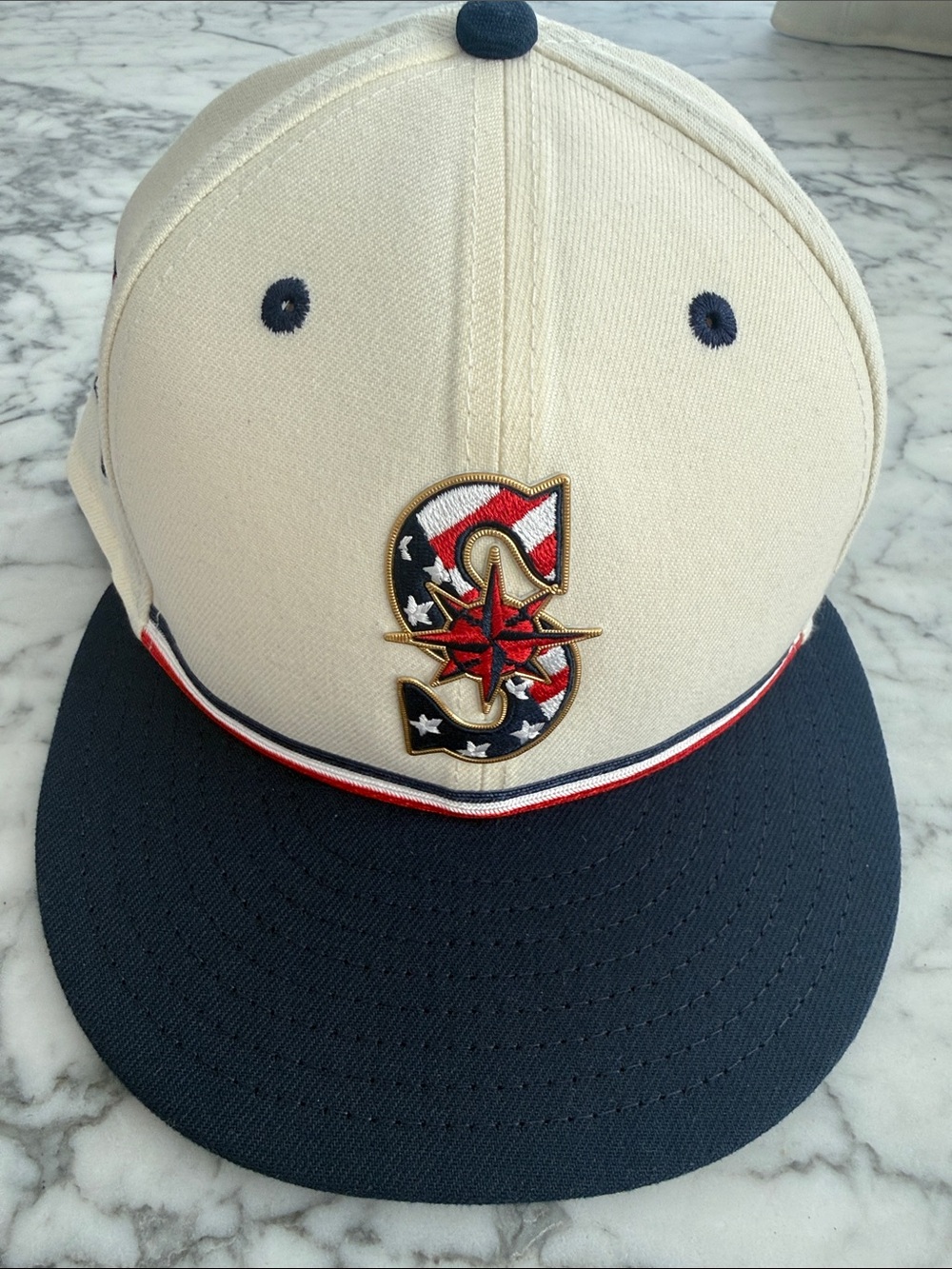 Seattle Mariners 4th of July Cream and Navy Baseball Cap with Patriotic Emblem